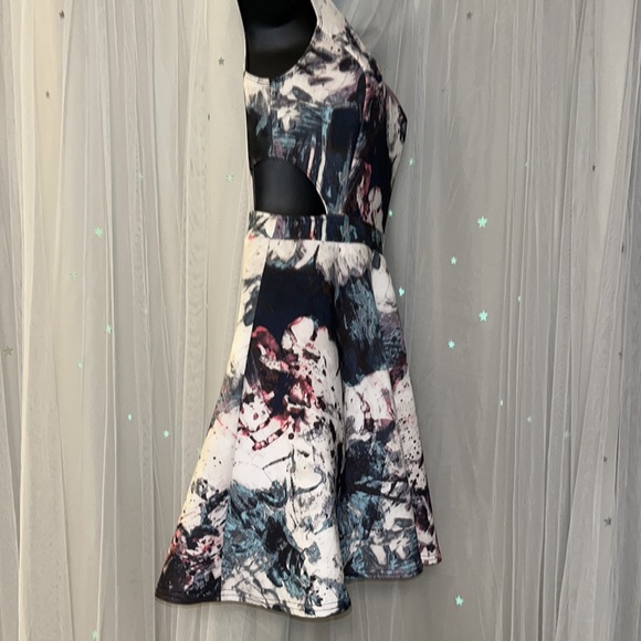 Abercrombie & Fitch mini scuba-style dress Size Small
#10179 - Picture 2 of 6